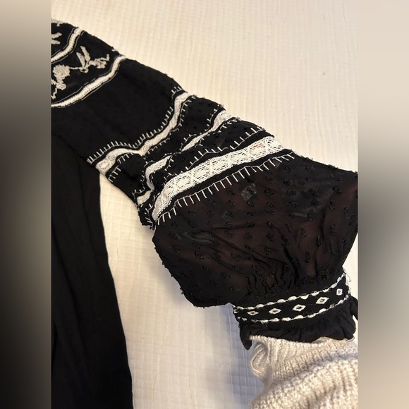 Maeve by Anthropologie Black Winona Embroidered Blouse Sz M - Picture 7 of 13